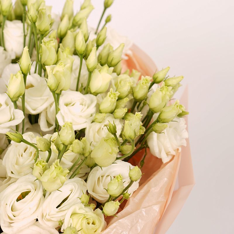 Букет из белого лисиантуса M фото